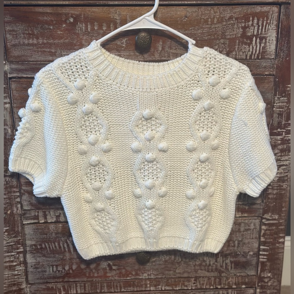 Sincerely Ours Selfie Cropped Sweater in white. Size small. NWT.